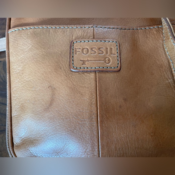 Fossil Tan Leather Crossbody Bag - Picture 11 of 16